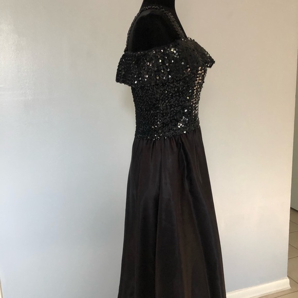 Dress - Picture 6 of 14